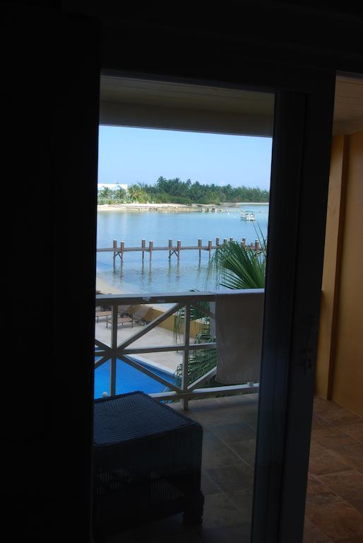 Augusta Bay Bahamas, Exuma Hotel George Town Buitenkant foto